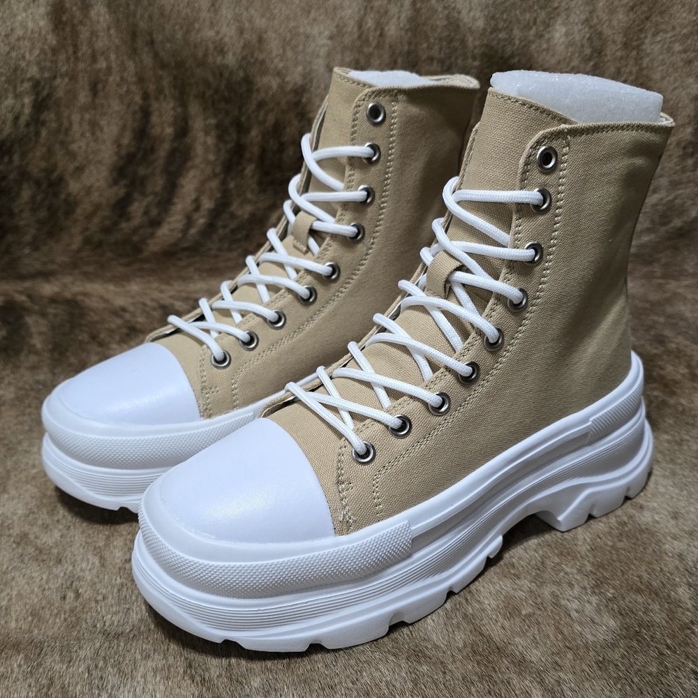 Womens size 7 boots